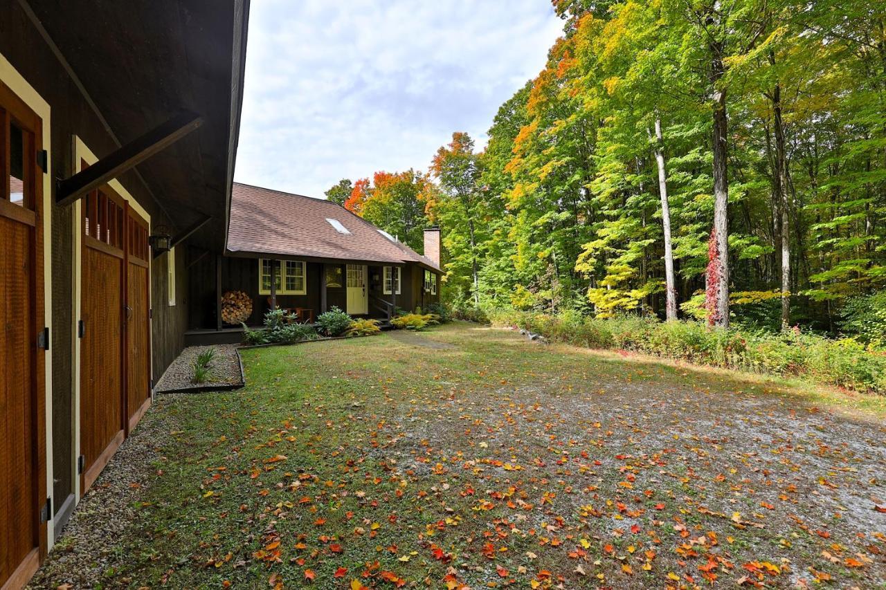 Forest Mountain Escape- Beautiful Mountaintop Escape In Mendon, Vt, 20 Min To Killington 14 To Pico, Home Экстерьер фото
