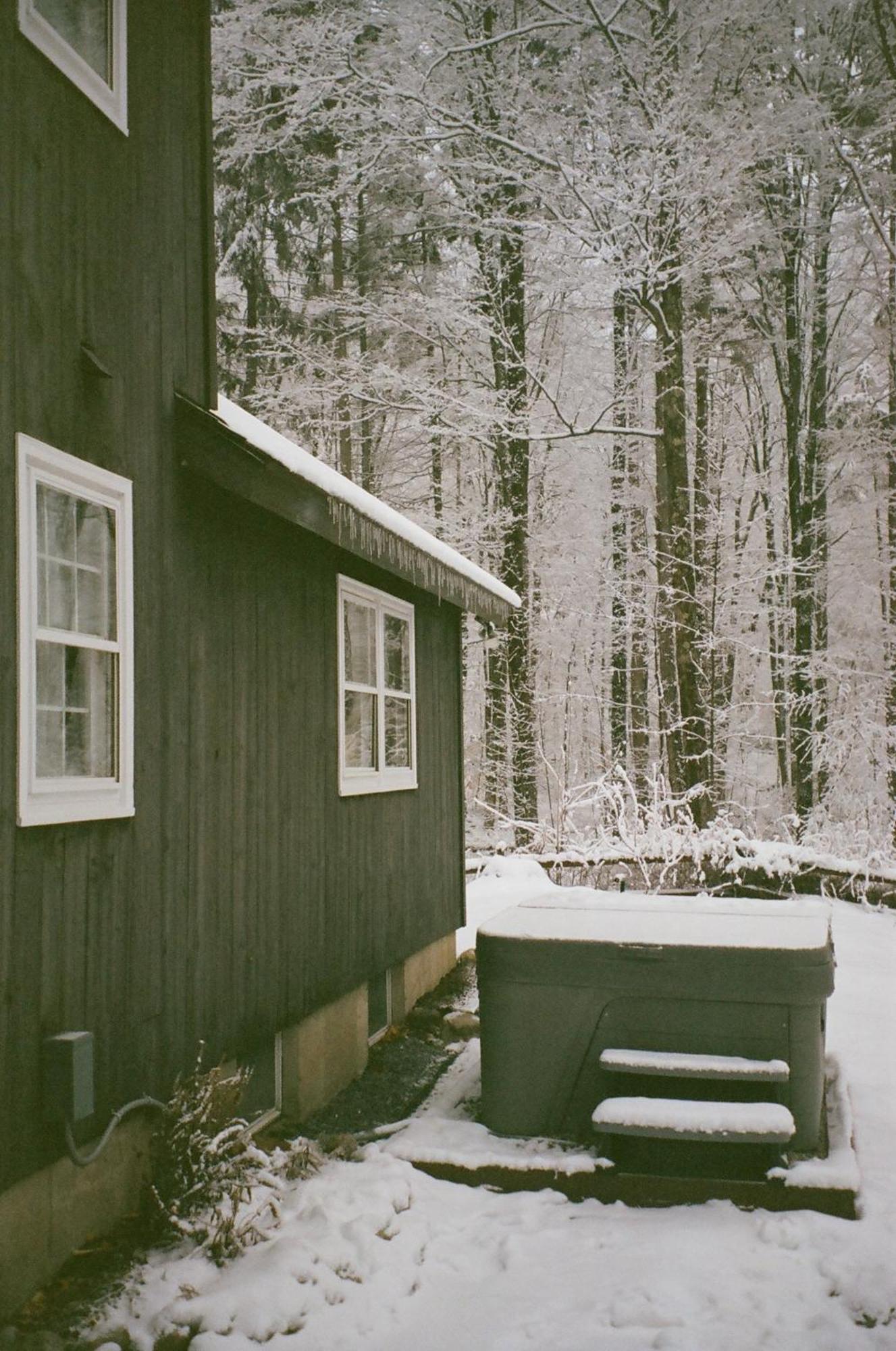 Forest Mountain Escape- Beautiful Mountaintop Escape In Mendon, Vt, 20 Min To Killington 14 To Pico, Home Экстерьер фото